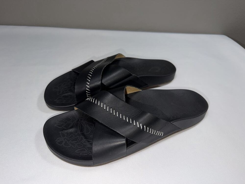 NWOT Olukai Kipe'a Olu Black Premium Leather Crisscross Strap Slide Sandals Sz 7